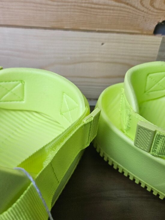 nike calm mule Volt FD5130-700 NWT Size 12 NWOB